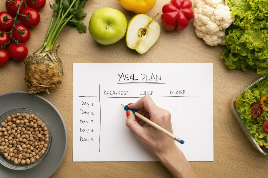 The Ultimate Women’s Nutrition Guide: Fertility to Postpartum – Expert Diet Plans for Every Stage