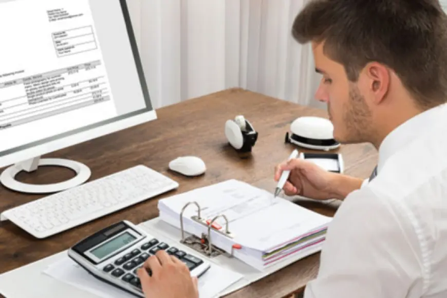 How A Tax Accountant Can Help You Save More Money?