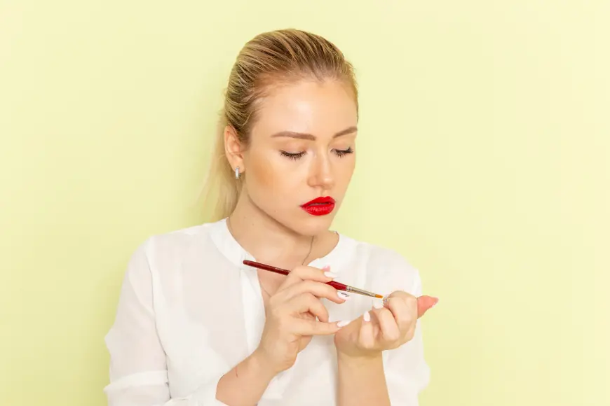 How to Apply Lip Liner Like a Pro: A Step-by-Step Guide