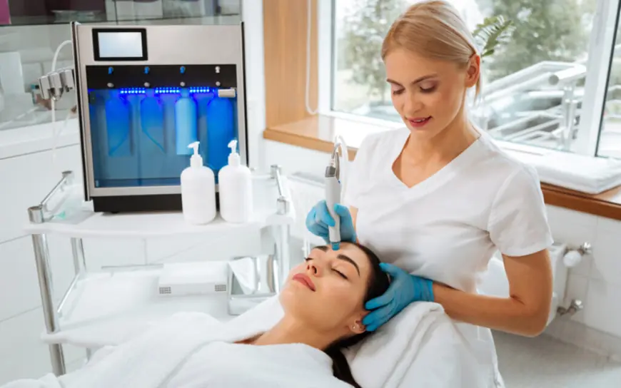 HydraFacial Treatment in Dubai for Men: Why It's Not Just for Women Anymore