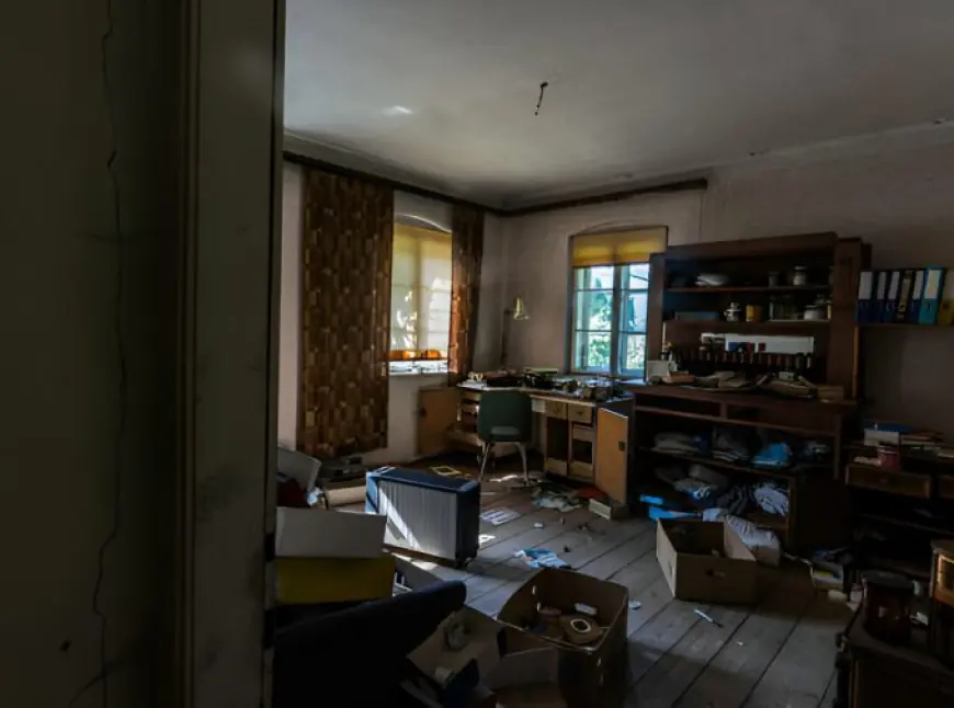 Decluttering vs Organising: What’s the Difference & What You Need