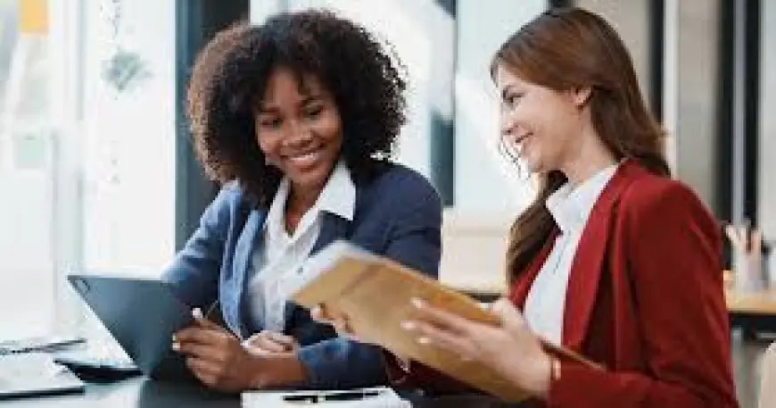 9 Things Smart People Quietly Ignore at Work—And Why It Helps Them Succeed
