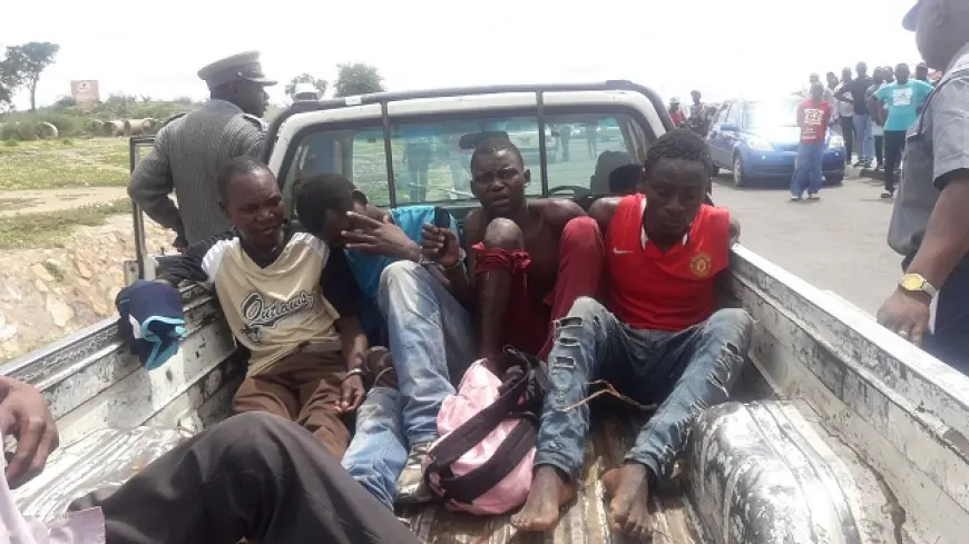 Bizarre Scene in Kisumu as Suspected Robbers Strip and Sing National Anthem at Market