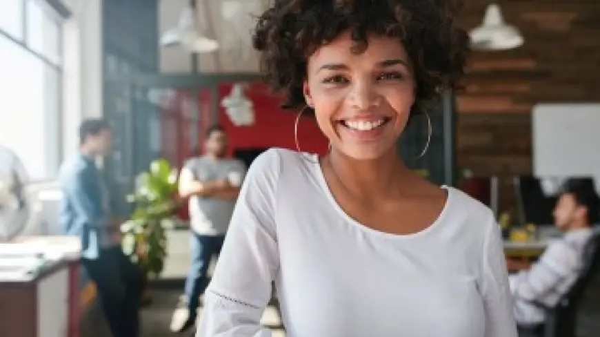 7 Fake-Nice Moves Men Use to Trick You Into Believing He’s a Good Guy (When He’s Really Not)