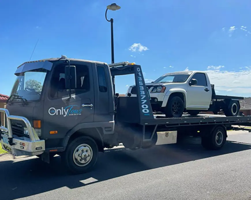 Emergency Breakdown? Why Tilt Tray Towing is Your Best Bet