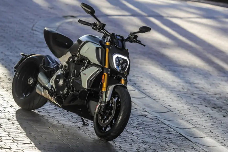 India Premium Motorcycles Market 2030: Future Trends