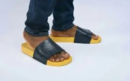 "Sio Mimi Niliiba!" Man Wails as Slippers Stick to His Feet After Allegedly Stealing at Mosque