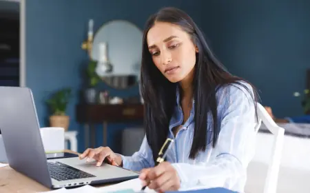 Grade My Essay AI: How Machines Analyze Academic Voice and Style