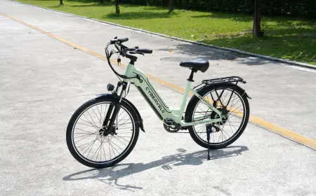 The Tech Inside: Demystifying E-Bike Motors, Batteries, and Displays