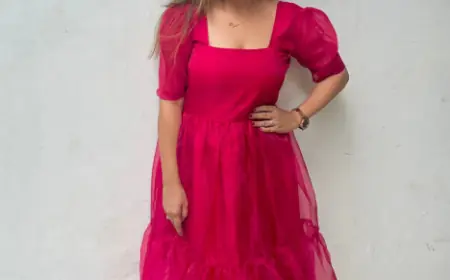 How to Select Casual Wear for Women That Transitions from Day to Night