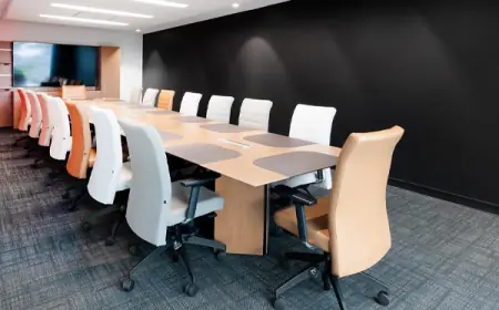 How Do Businesses Choose Useful Conference Table Manufacturers In Delhi?