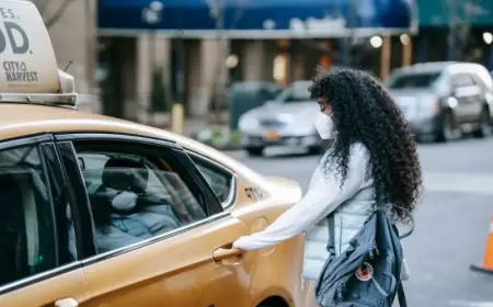 From Airport to Suite: The Comfort of Luxury Hotel Shuttles