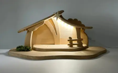Why a Large Stable with Manger Makes Your Nativity Scene Special