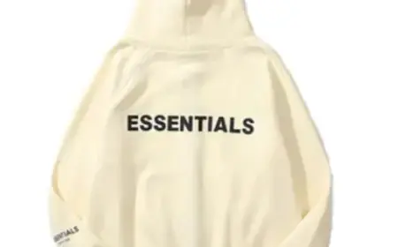 Essentials Clothing: Redefining Modern Streetwear with Simplicity and Style