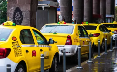How Can a Silver Taxi Service Melbourne Make Your Journey More Comfortable?