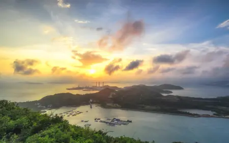 Penang Island Guide: Heritage, Street Art, and Food Paradise