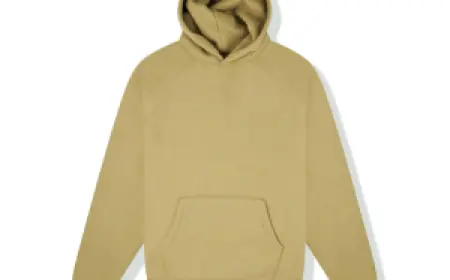 Essentials Hoodie – Cozy, Versatile, and Made for Every Occasion