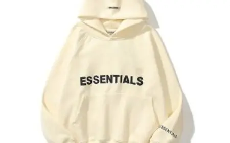 Essentials Pullover Hoodie – Soft, Warm, and Stylish