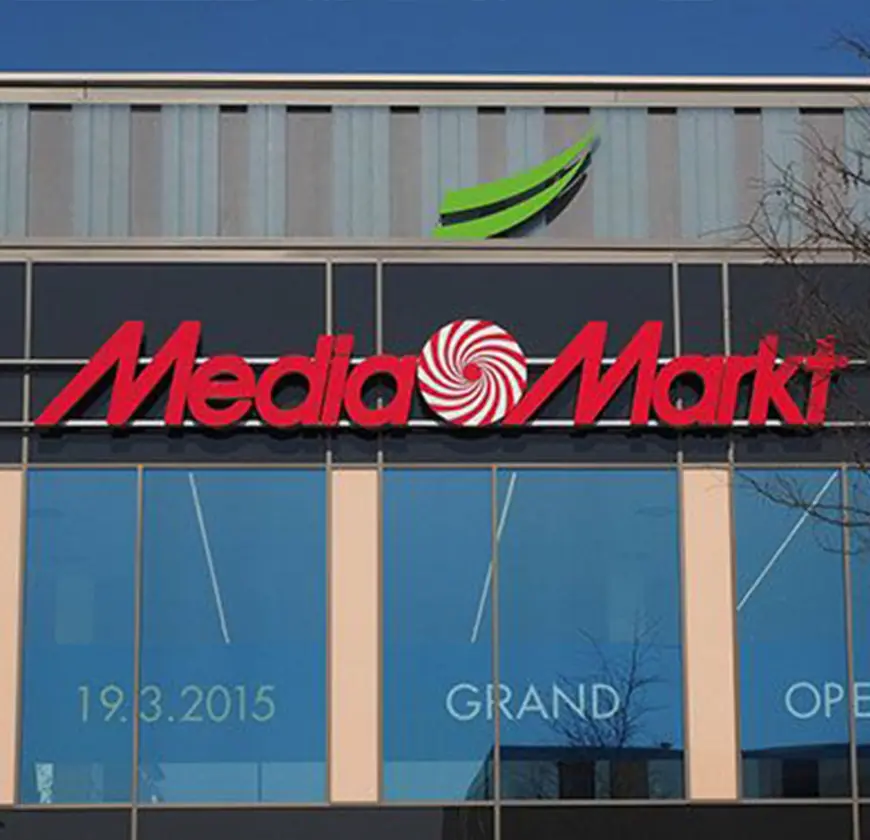 Outdoor Business Signs: The Secret to Local Brand Visibility