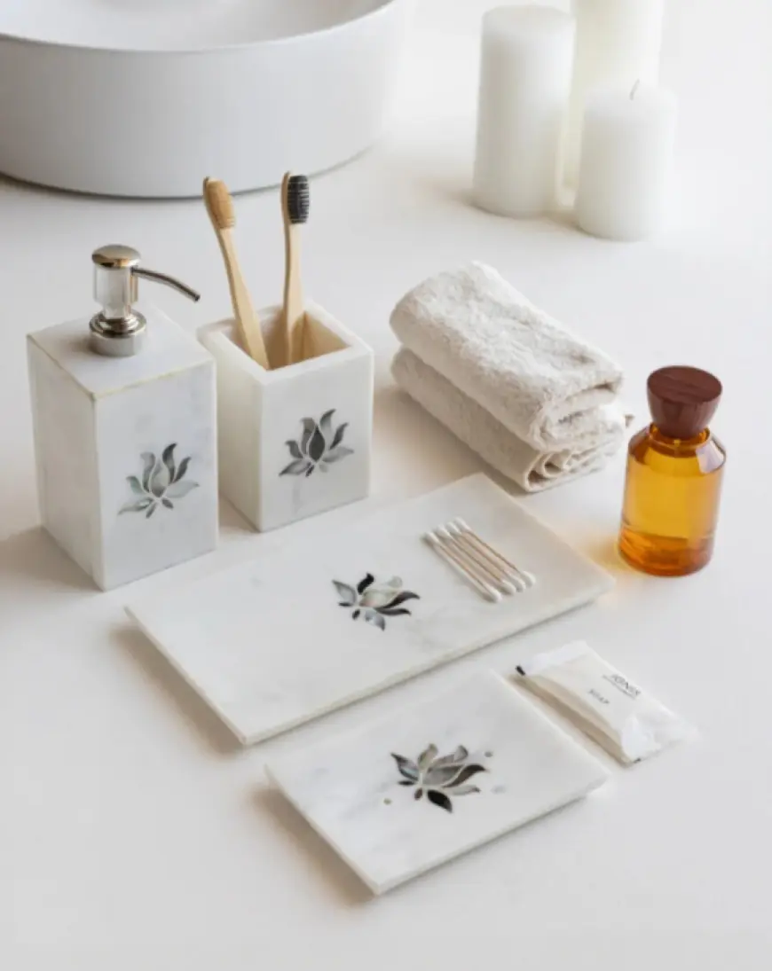 How to Choose Bathroom Accessories That Match Modern Minimalist Styles