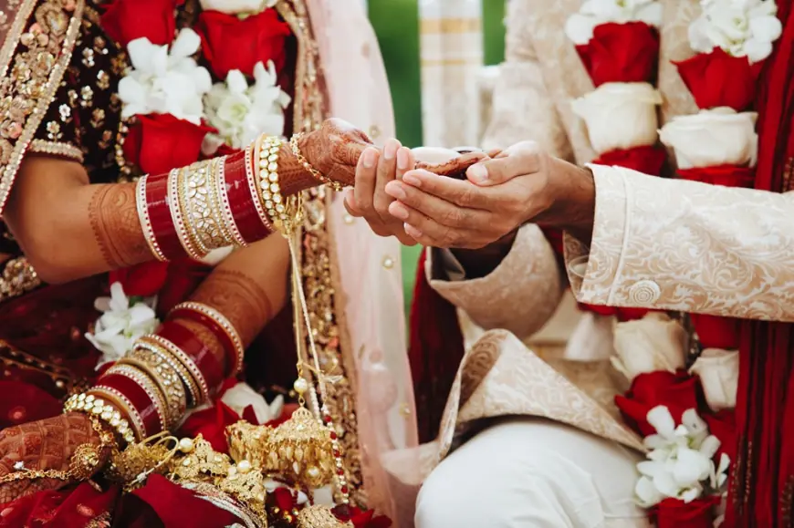 Why Mumbai Relationships Are More Complicated and How to Get Through Them