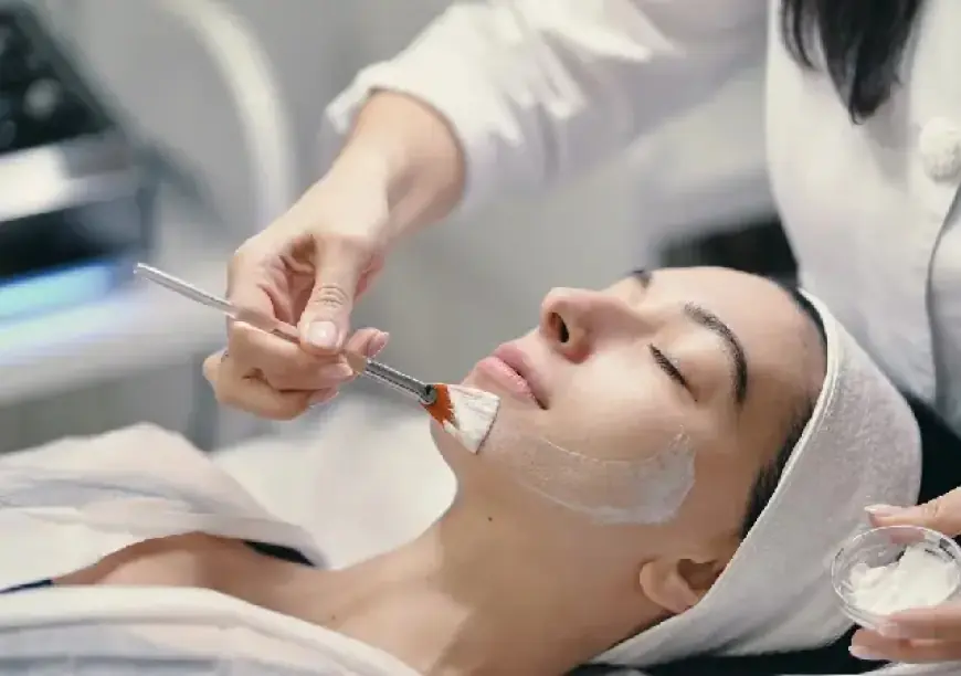 Is Glycolic Acid Peel Good for Mature Skin Types?