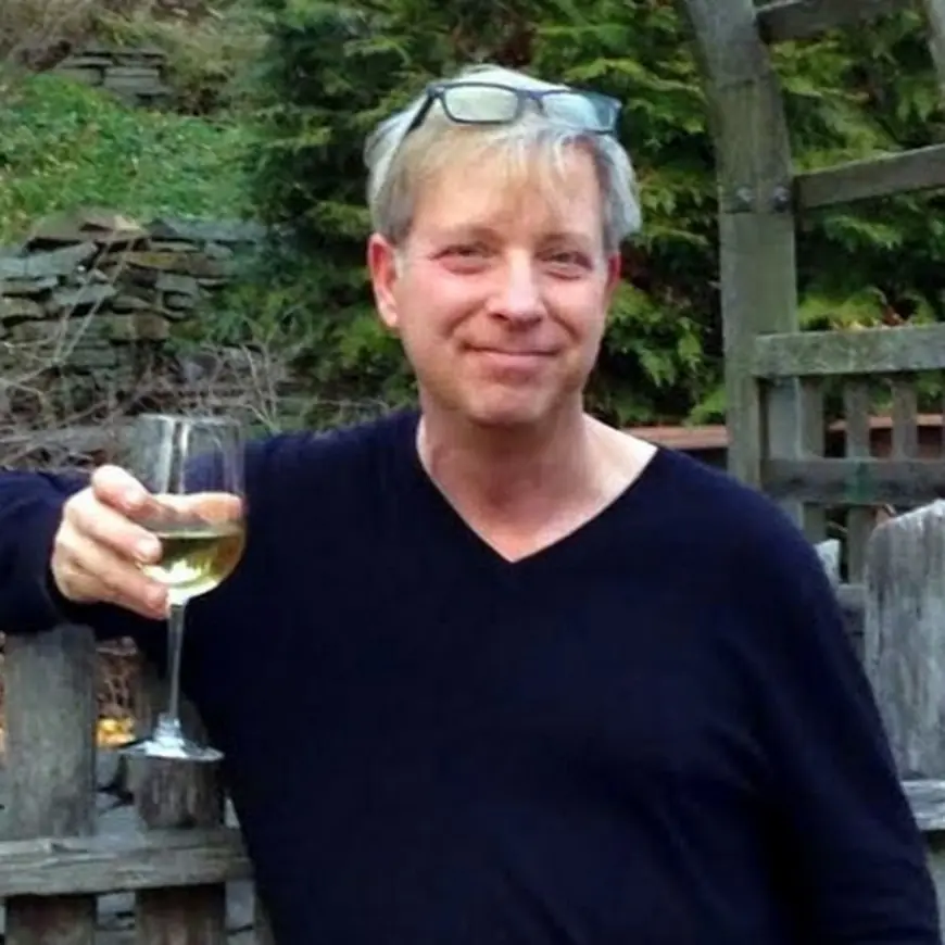 Kevin Lee Jacobs Biography – A Graceful Journey of Style and Simplicity