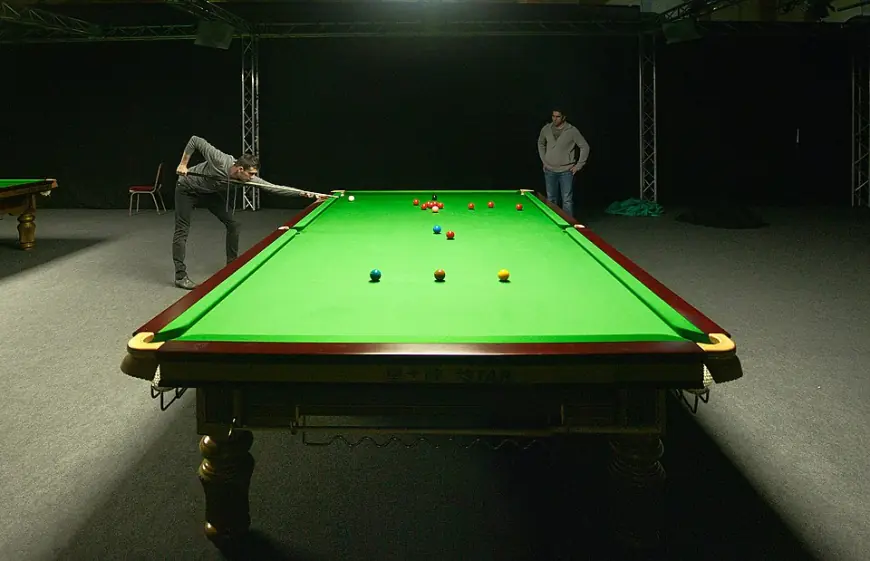 Enjoy Indoor Fun in Oakville – Book Billiards Table Online and Reserve Your Game Time