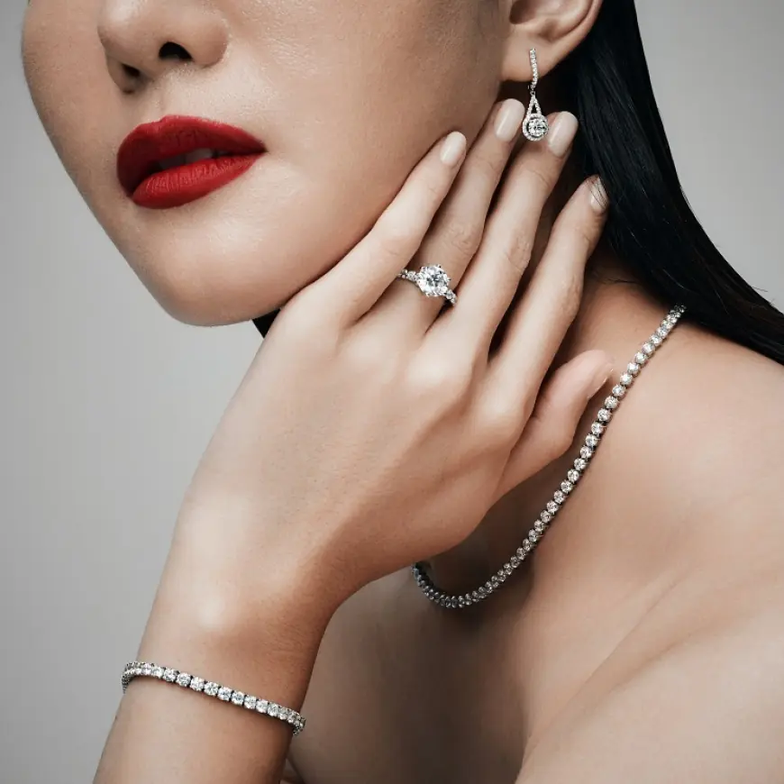 Diamond Earrings for Women – The Perfect Blend of Elegance and Everyday Charm