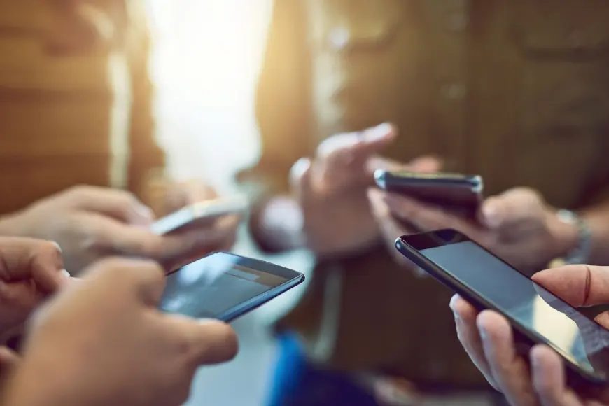 Used Mobile Price in Pakistan: iPhone, Samsung, Xiaomi & More