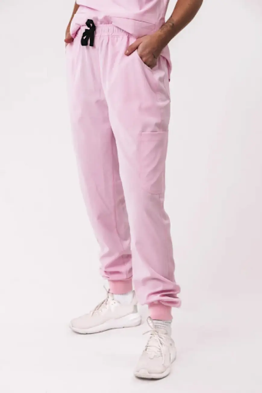 Why the Right Nursing Uniform Improves Comfort and Performance