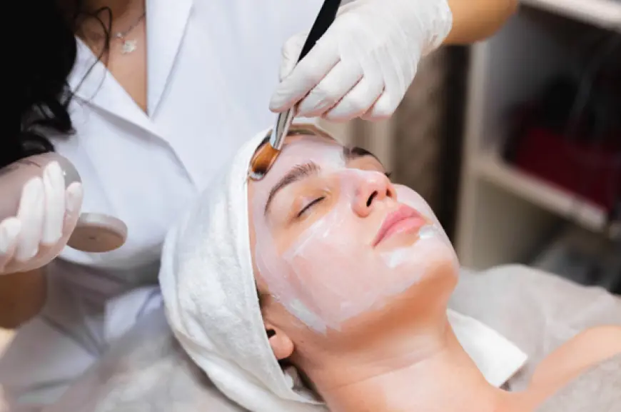Top 7 Signs You Need a Professional Facial