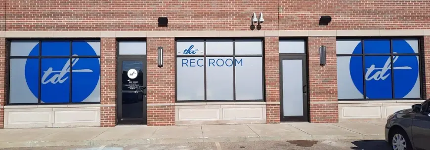 Top Benefits of Using Custom Window Graphics for Davenport Businesses