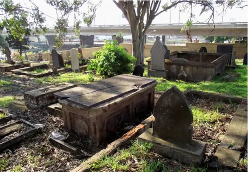 "I Placed a CCTV Near My Late Mum’s Grave and Later Caught My Auntie in the Act"