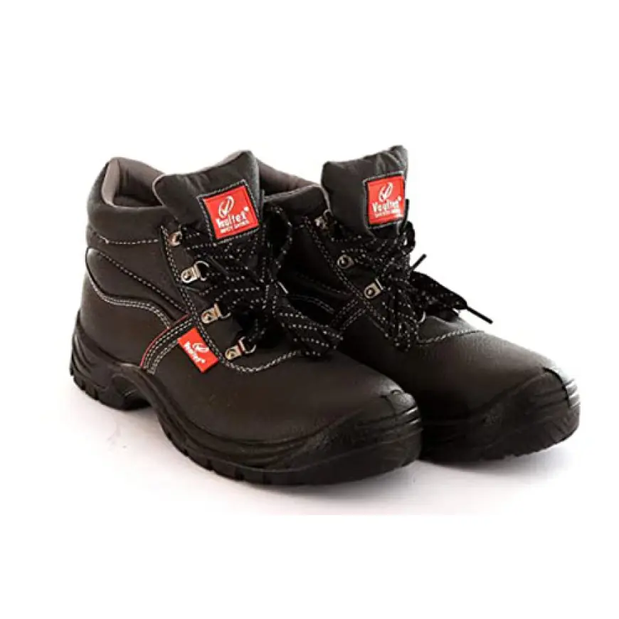 Why Do Construction Experts Recommend Vaultex Safety Shoes?