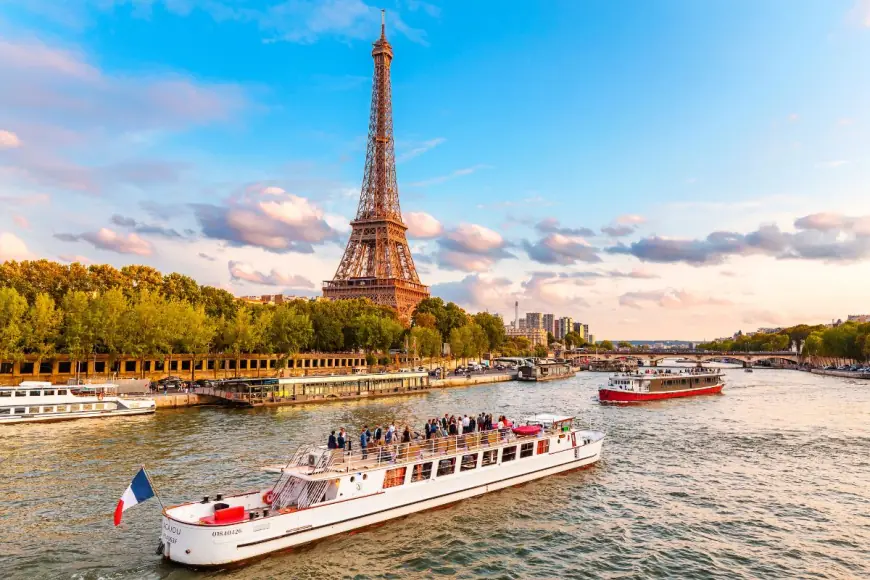 Seine River Cruises and Iconic Paris Tours with a Professional Chauffeur