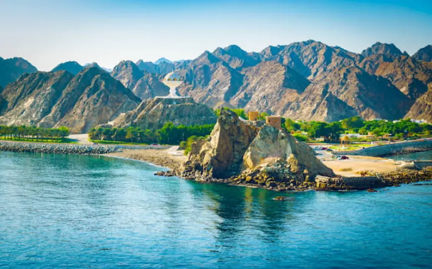 Discover Oman: Adventure, Heritage & Natural Wonders
