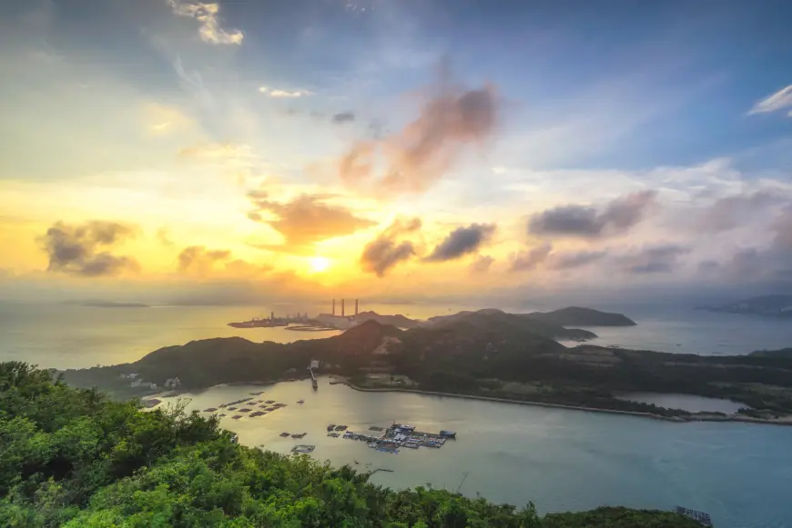 Penang Island Guide: Heritage, Street Art, and Food Paradise