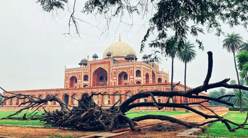 Delhi Agra Jaipur Varanasi Tour – Discovering India’s Lasting Legacy