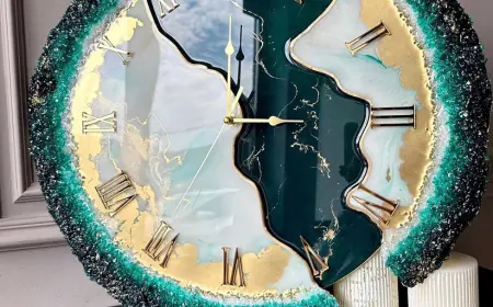 Buy Resin Art Design Forest Green Feather Luxury Resin Wall Clock