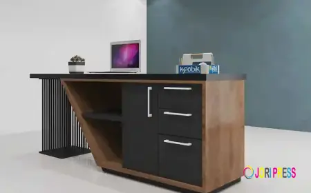 From Boardroom to Breakthroughs: Selecting a Director Table That Truly Commands Attention