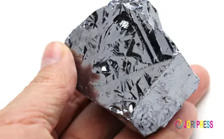 Guide to Building a Solar-Grade Silicon Manufacturing Plant