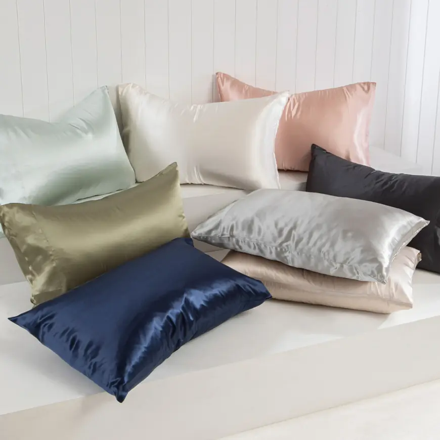 Silk Pillow vs Cotton Pillow: Which One Gives You Better Sleep?