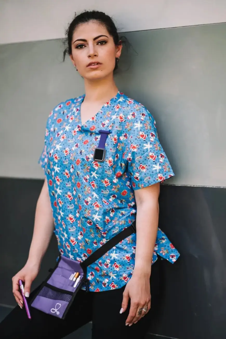 How To Keep Your Xmas Nursing Scrubs Looking Fresh All Season