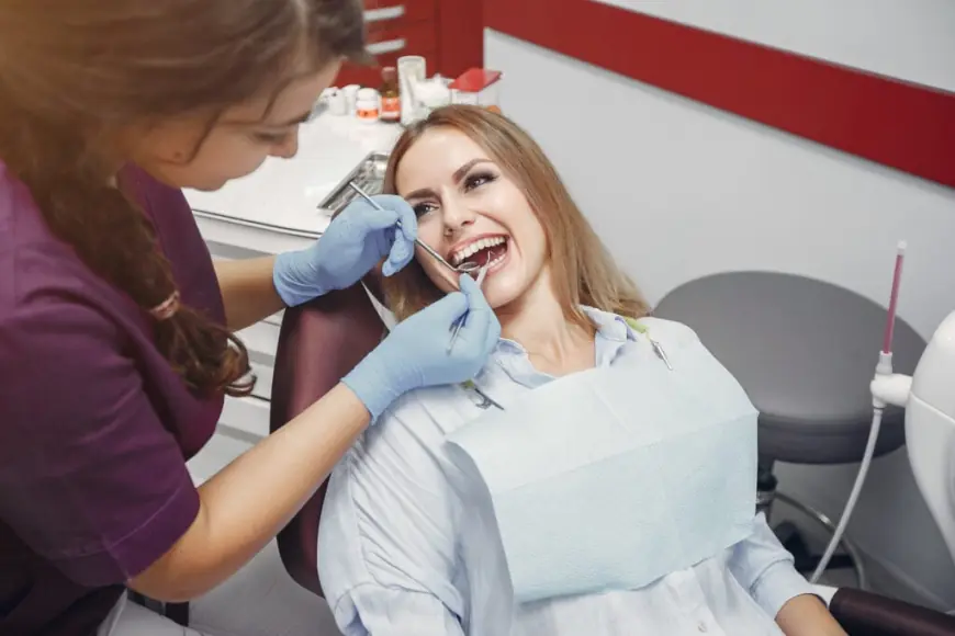 Dental Veneers and Gum Health: What Experts Say