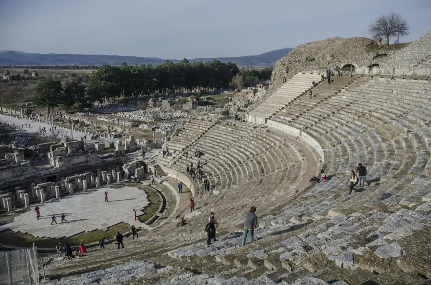 Turkey’s Ancient Treasures: From the Library of Celsus to the Trojan Horse
