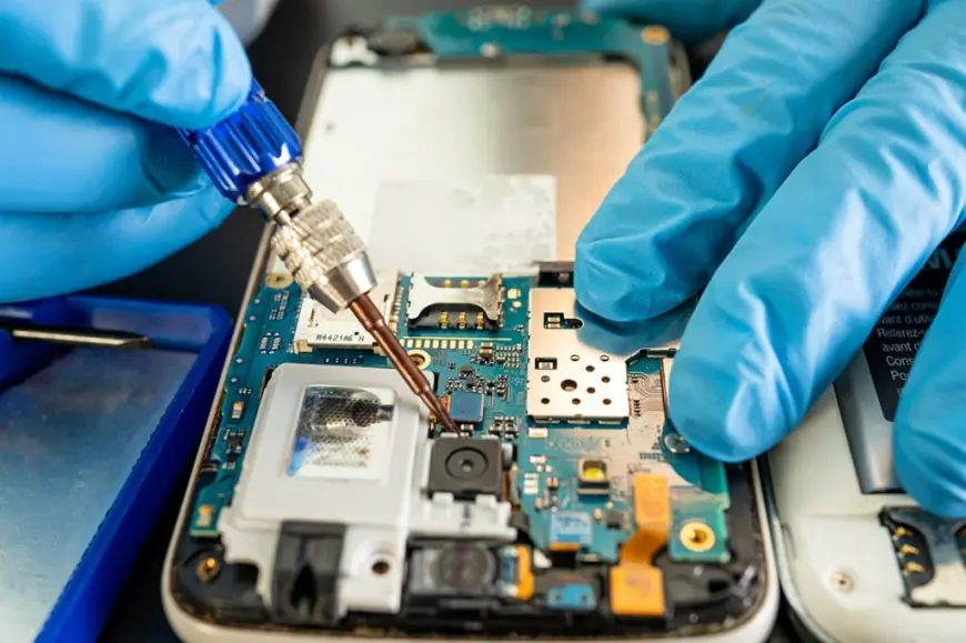 When Should You Visit a Professional for Smartwatch Repair?