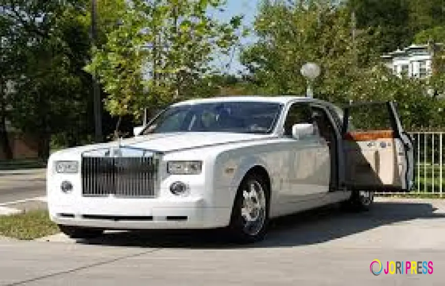 Group Travel Made Easy with Philly Limo Rentals' Luxury Coaches