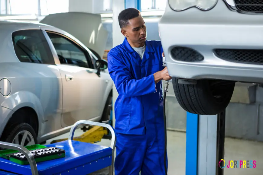 Crossroads Helpline – Your Trusted 24/7 Roadside Assistance Partner