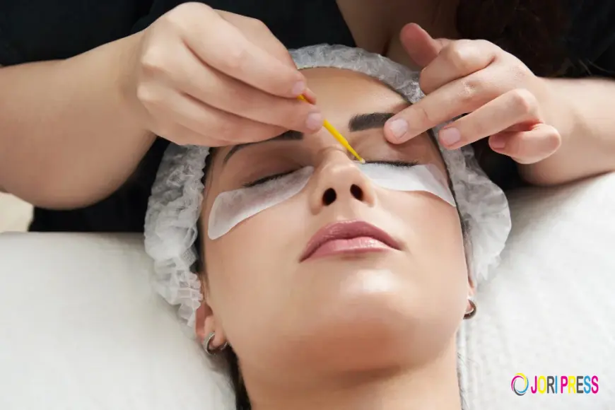 Fiona Beauty & Aesthetics Introduces Lumi Eye Treatment, Uxbridge